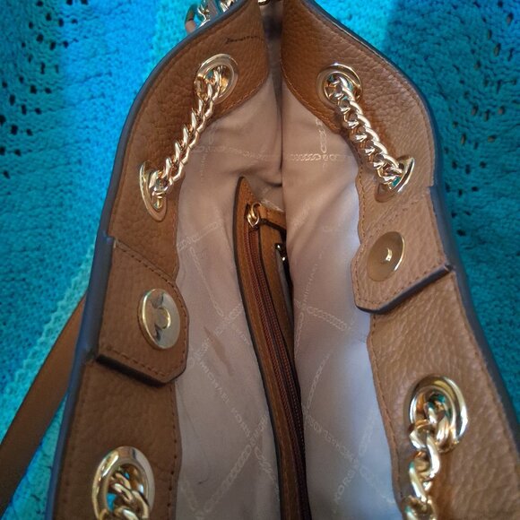 Michael Kors Large Alanis Soft Pebbled Leather Shoulder Bag - Picture 11 of 16